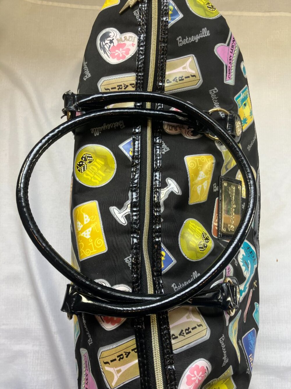 EUC Betsey Johnson Betseyville Overnight Bag with Clip Ends, Black Pattern - Picture 10 of 15